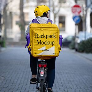 small_delivery-backpack-mockup
