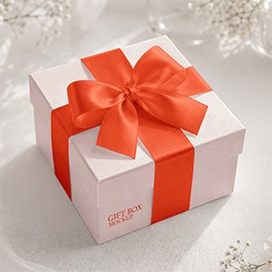 small-free-square-gift-box-mockup